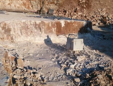 Δράμα: Καταπλακώθηκε 40χρονος εργάτης από όγκο μαρμάρου